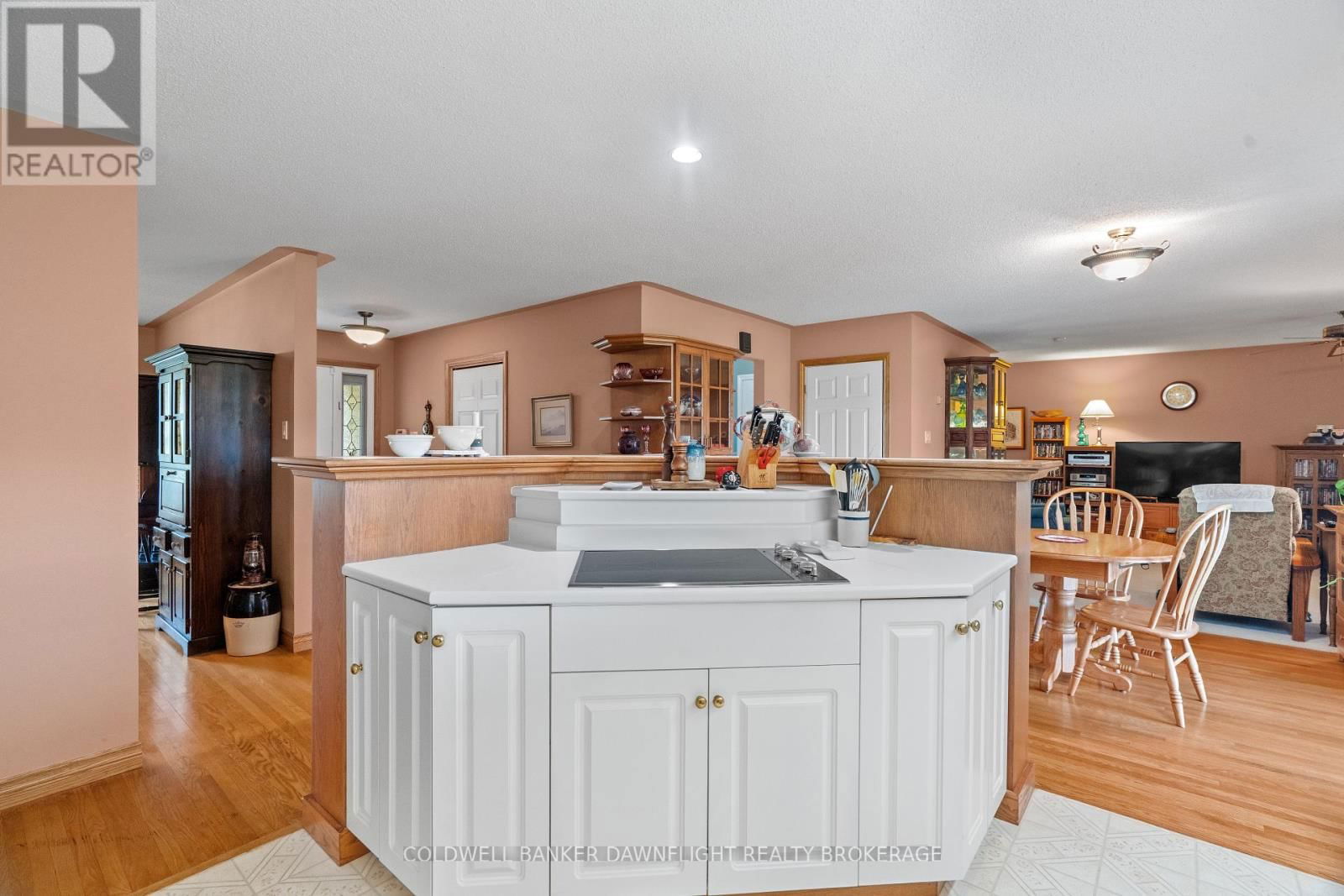 269 RIVERS BOULEVARD Image 11
