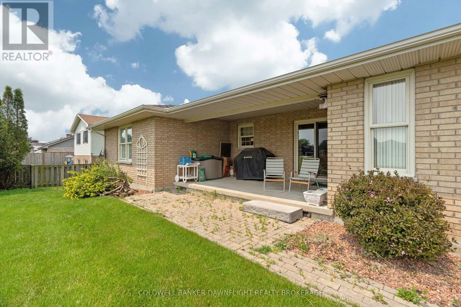 269 RIVERS BOULEVARD Image 43