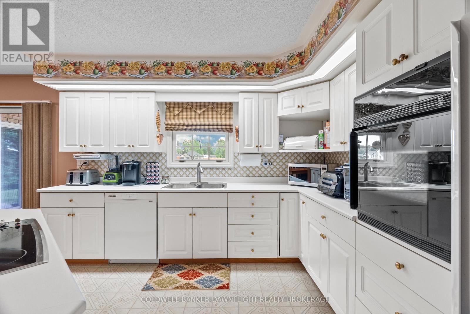 269 RIVERS BOULEVARD Image 8