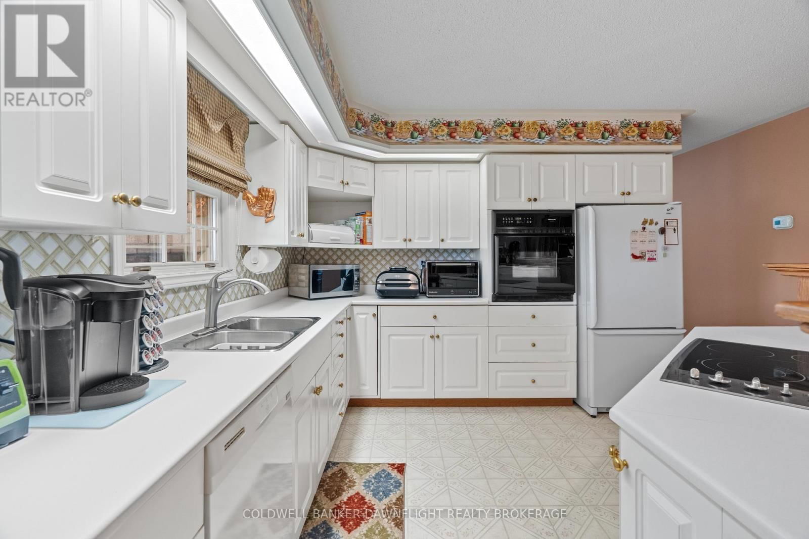 269 RIVERS BOULEVARD Image 9