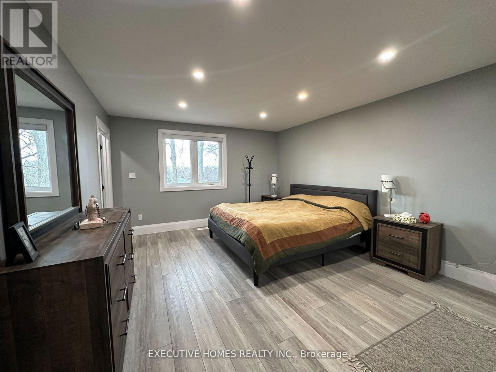 15 WESTBROOK PLACE Image 12