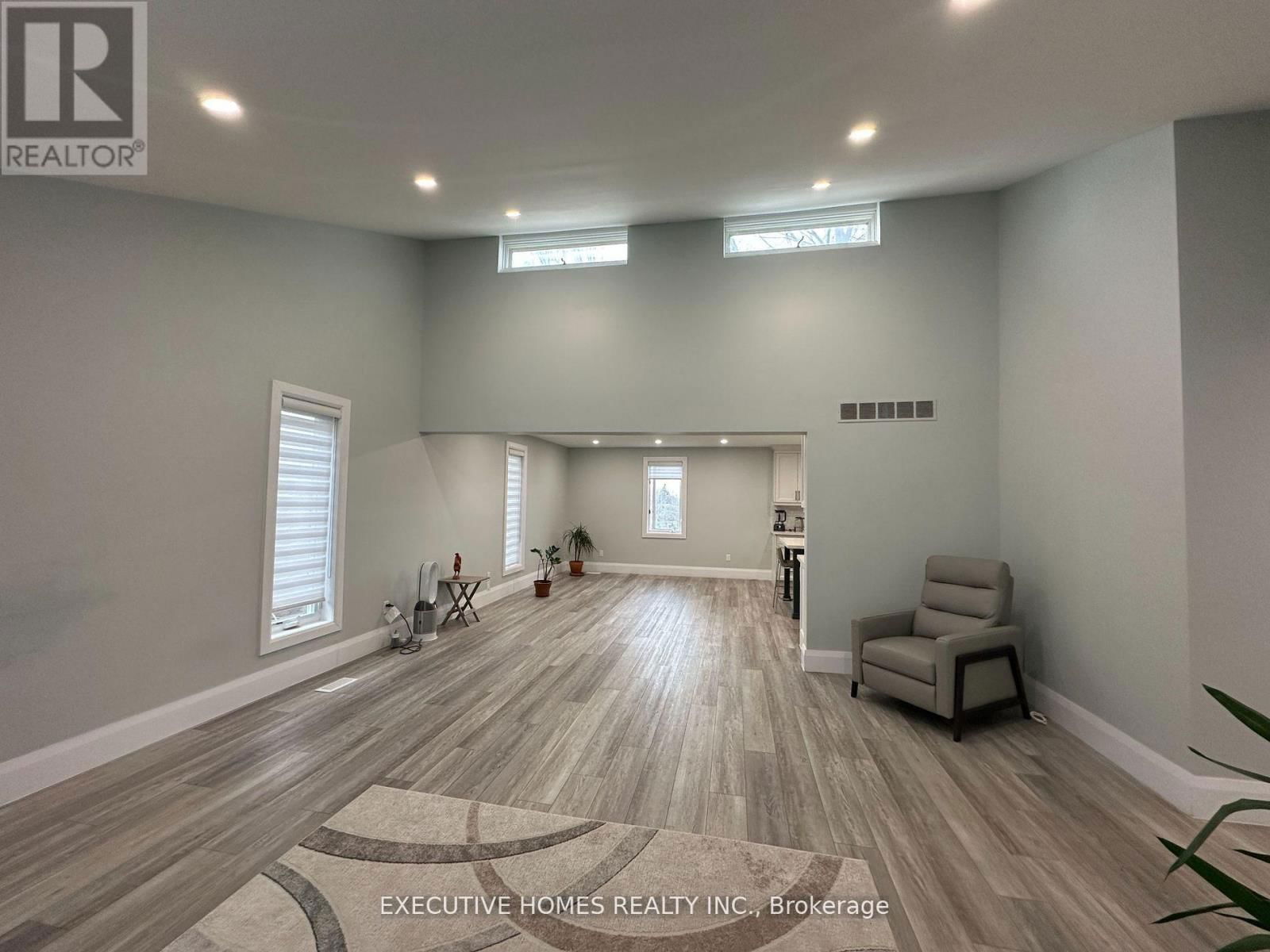 15 WESTBROOK PLACE Image 3