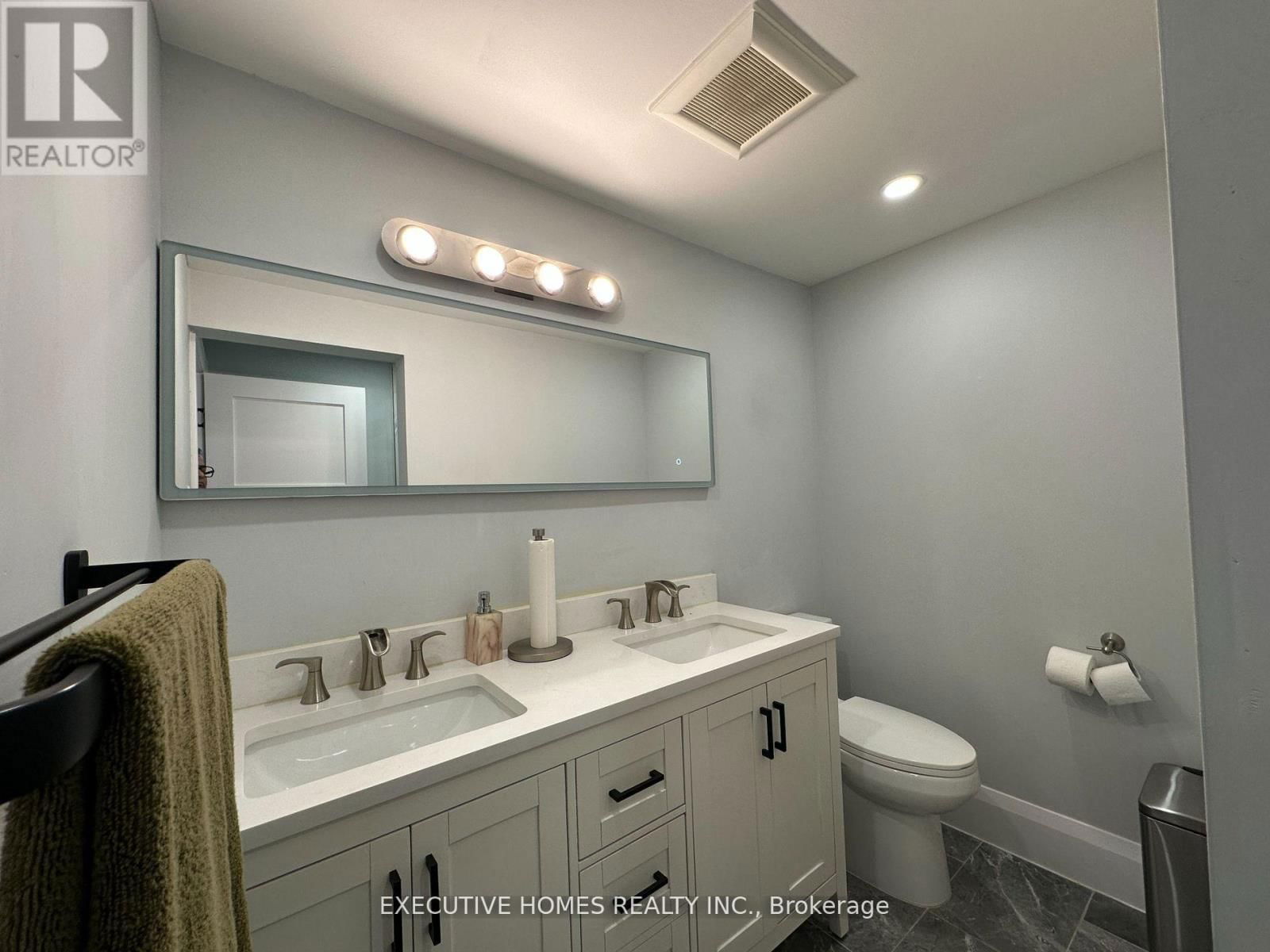 15 WESTBROOK PLACE Image 31