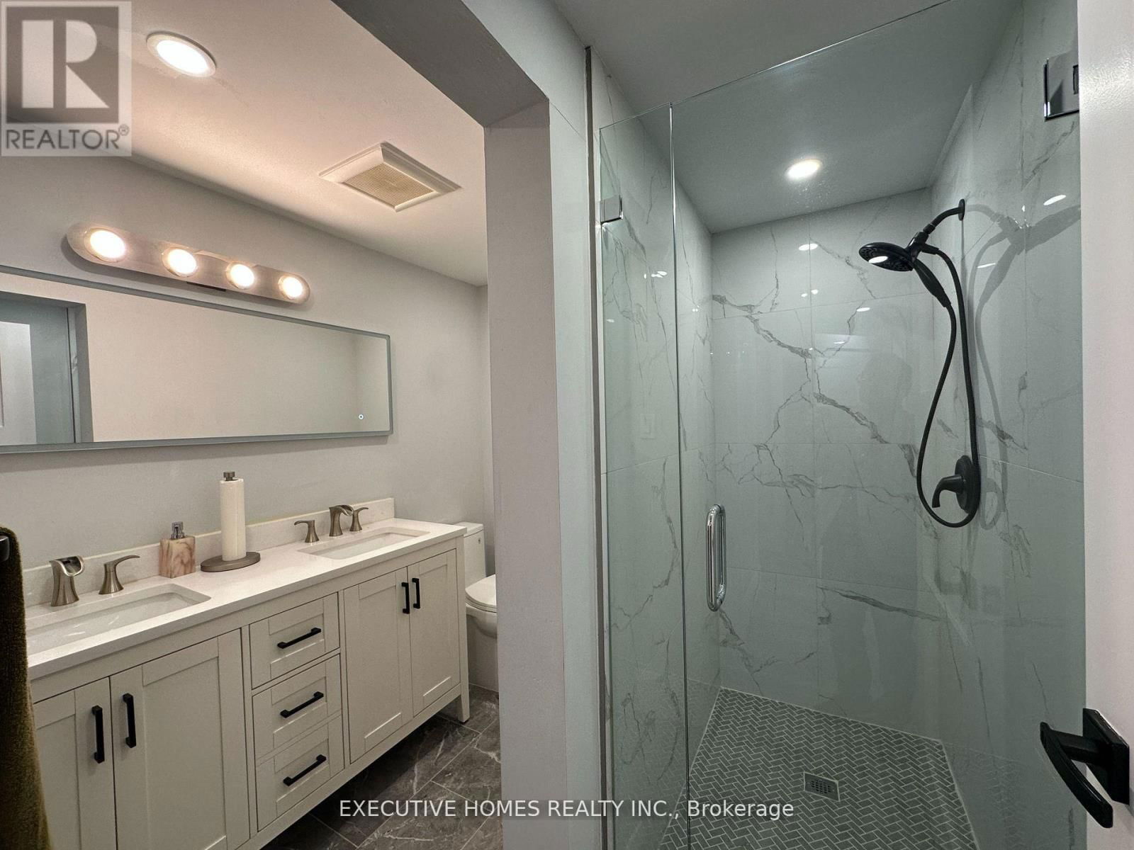 15 WESTBROOK PLACE Image 32