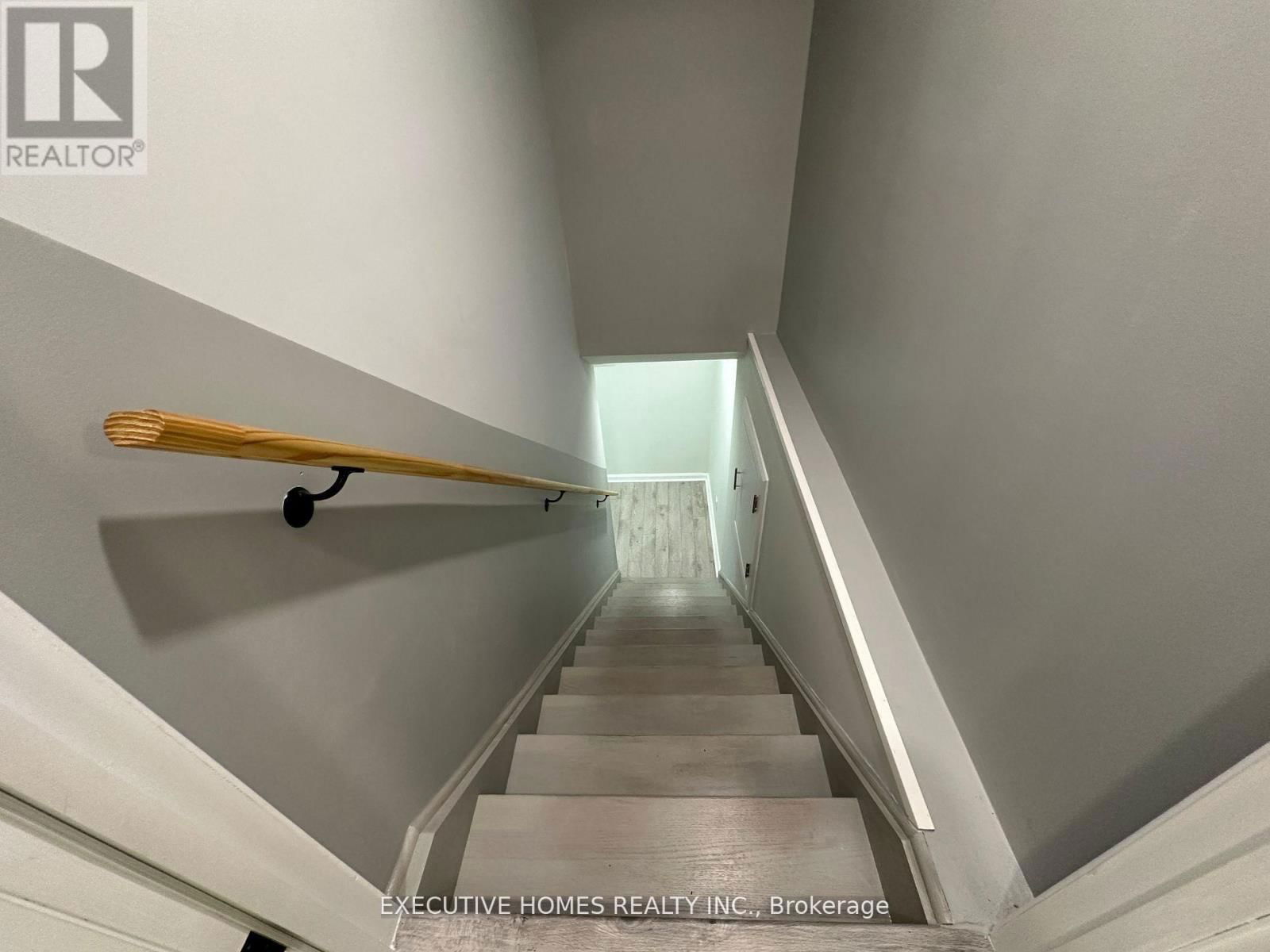 15 WESTBROOK PLACE Image 33