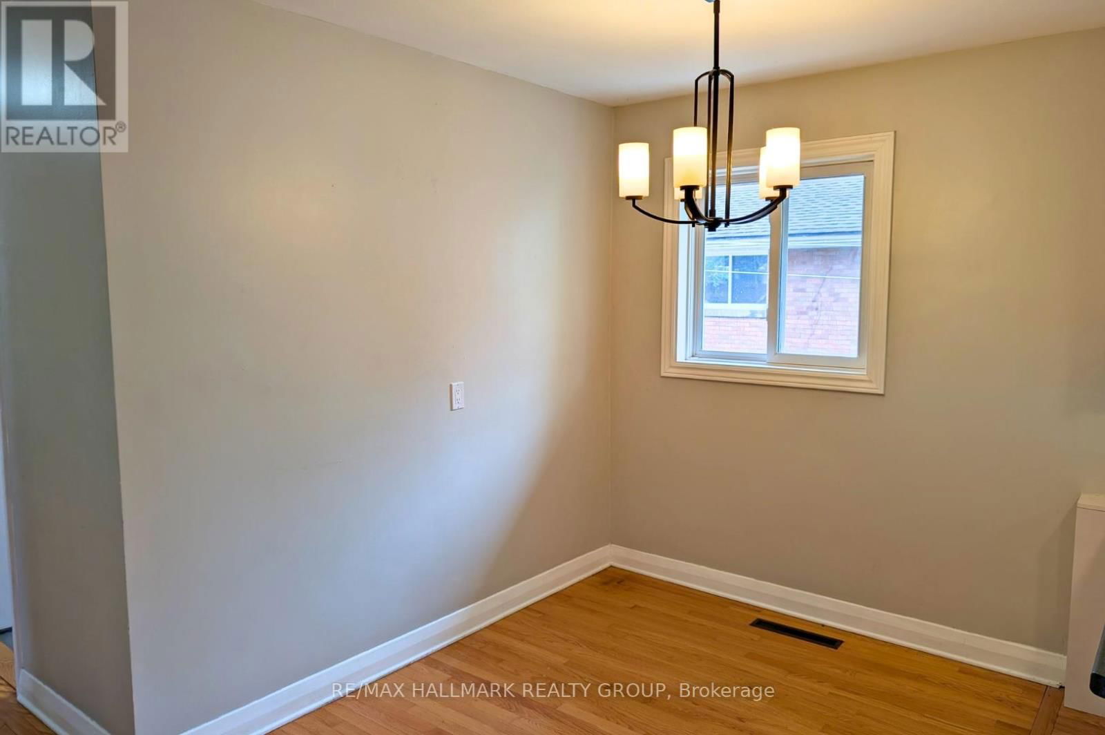 208 - 210 RENOUF AVENUE Image 11