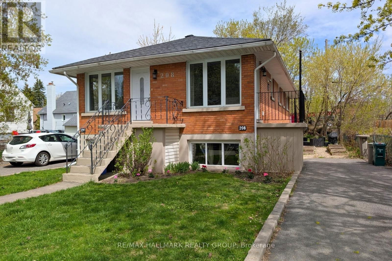208 - 210 RENOUF AVENUE Image 2