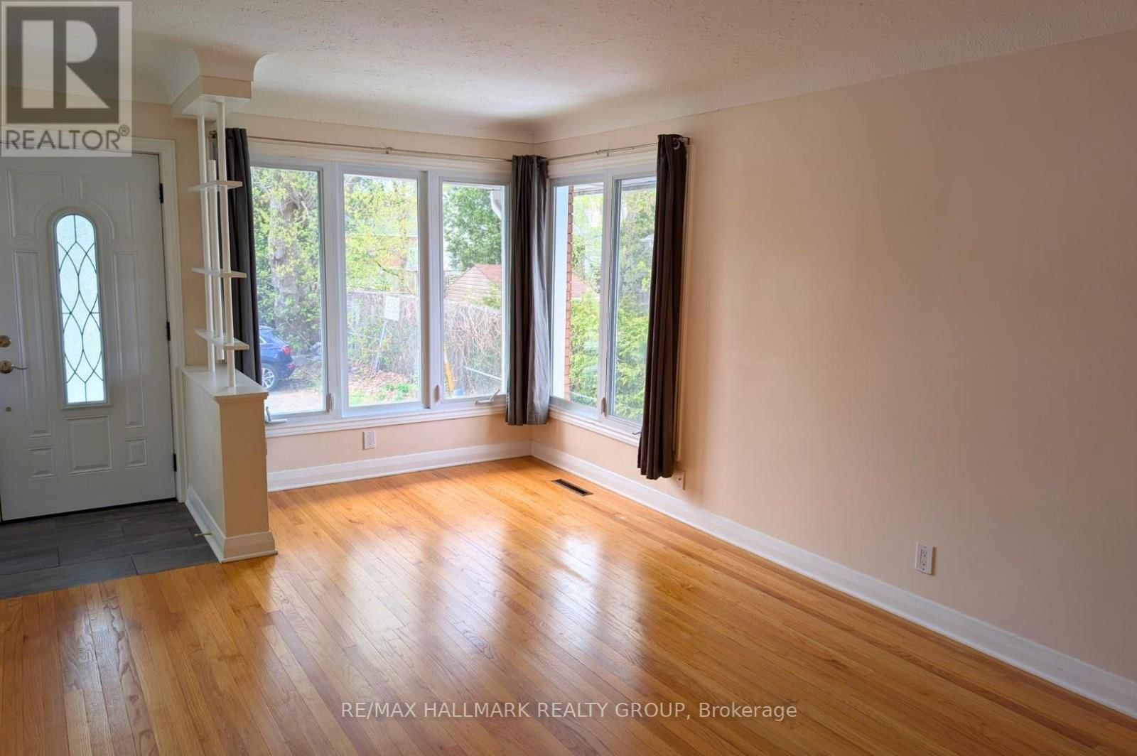 208 - 210 RENOUF AVENUE Image 3
