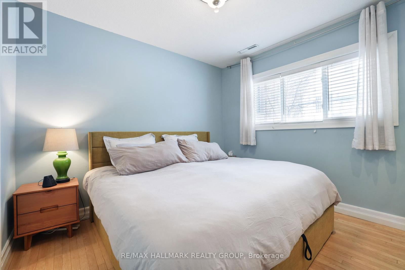 208 - 210 RENOUF AVENUE Image 34