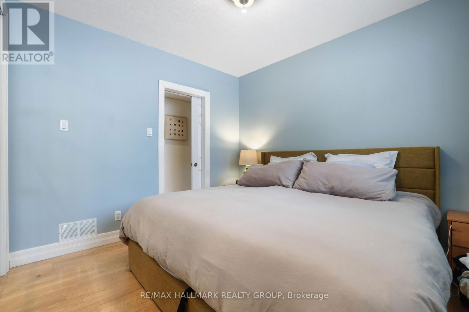 208 - 210 RENOUF AVENUE Image 35