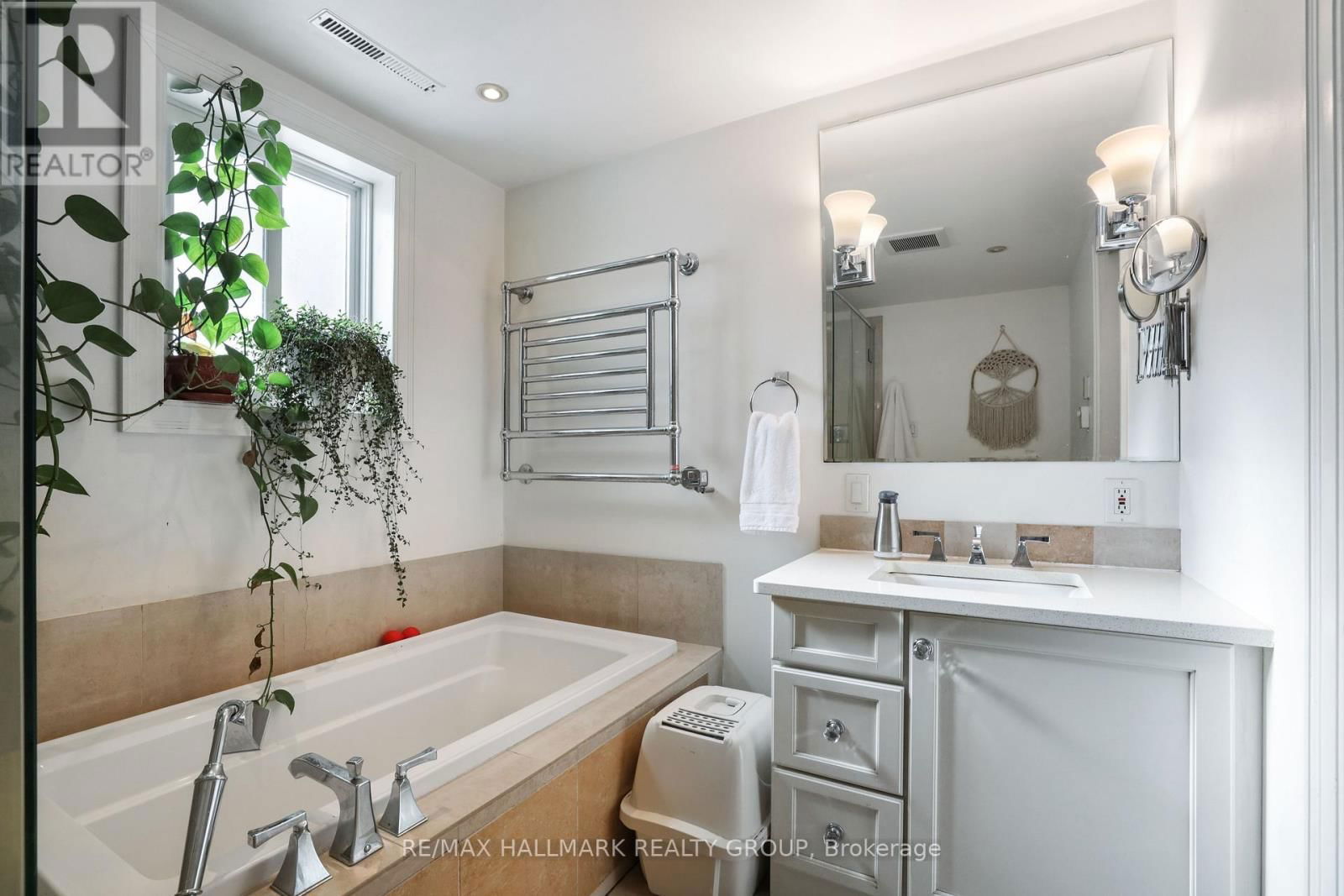 208 - 210 RENOUF AVENUE Image 38