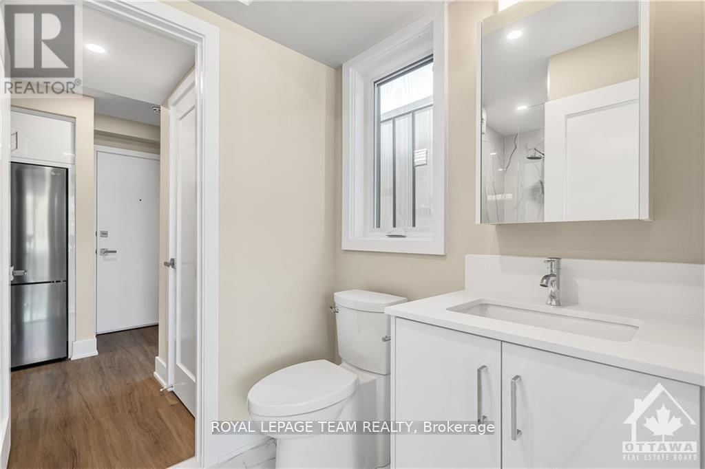 6 - 366 WINONA AVENUE Image 10