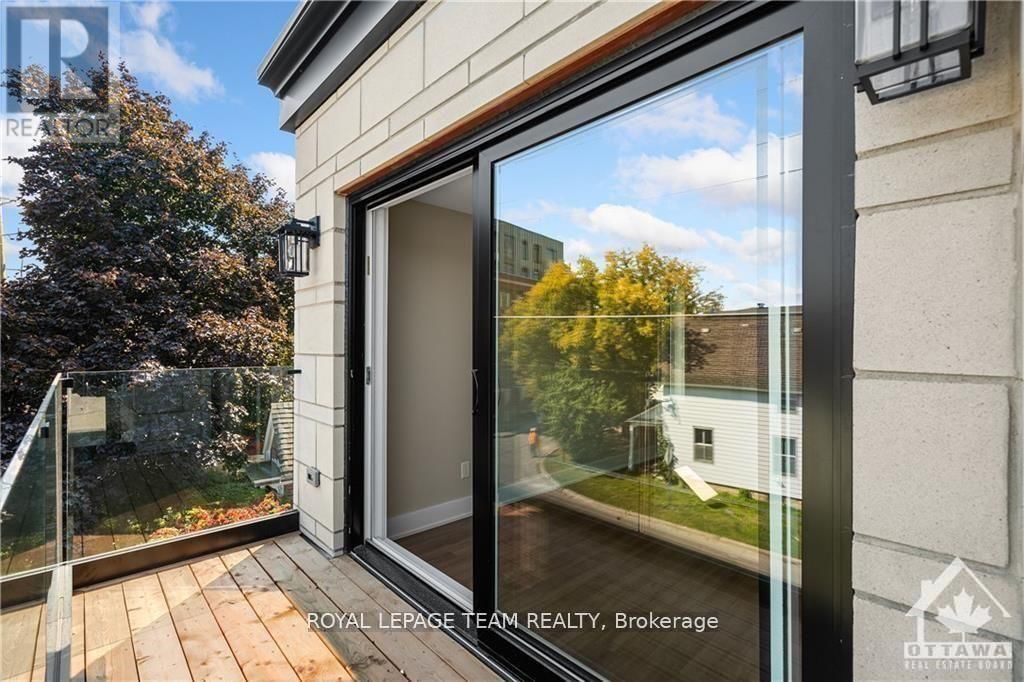 6 - 366 WINONA AVENUE Image 13