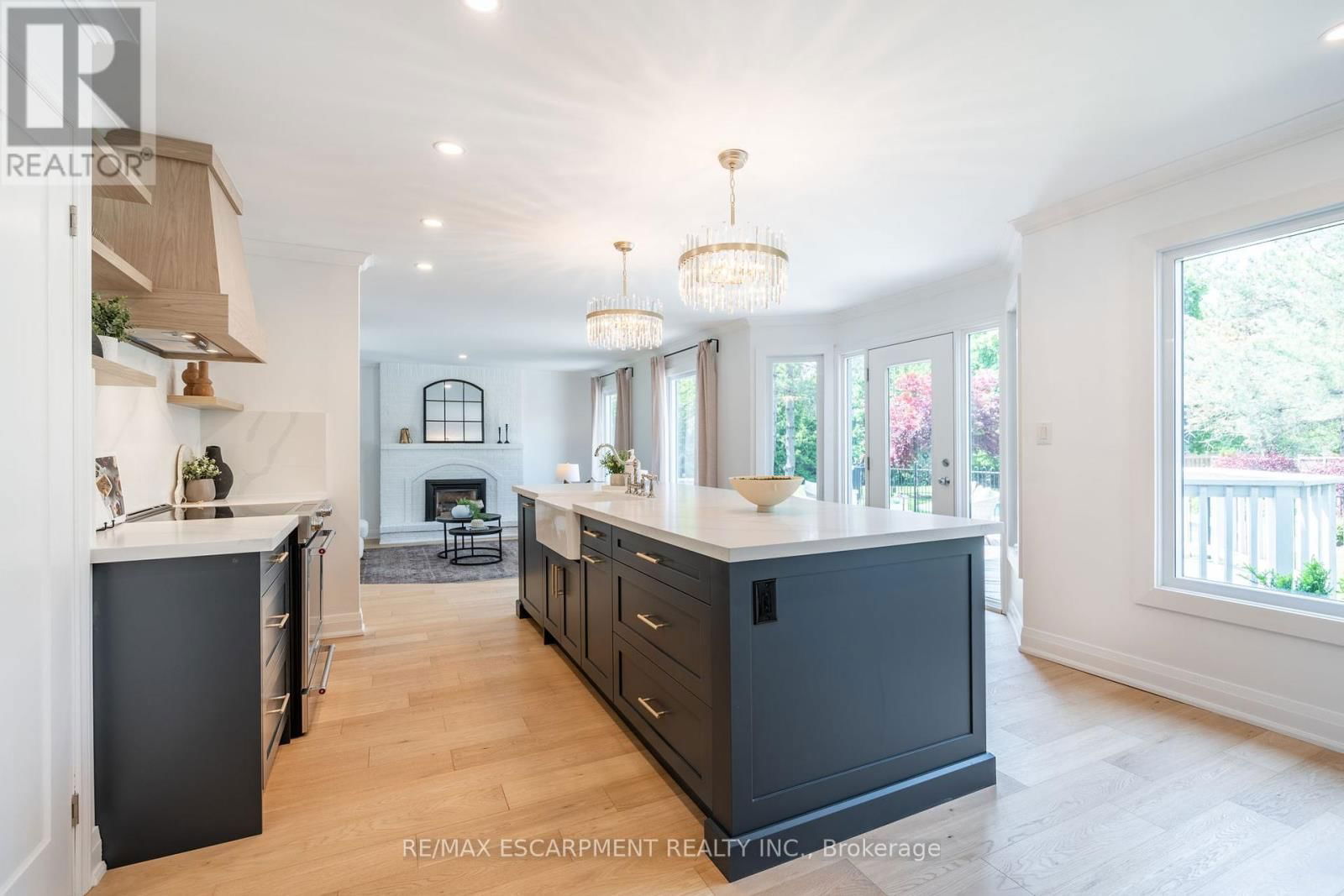 21 MEANDER CLOSE Image 16