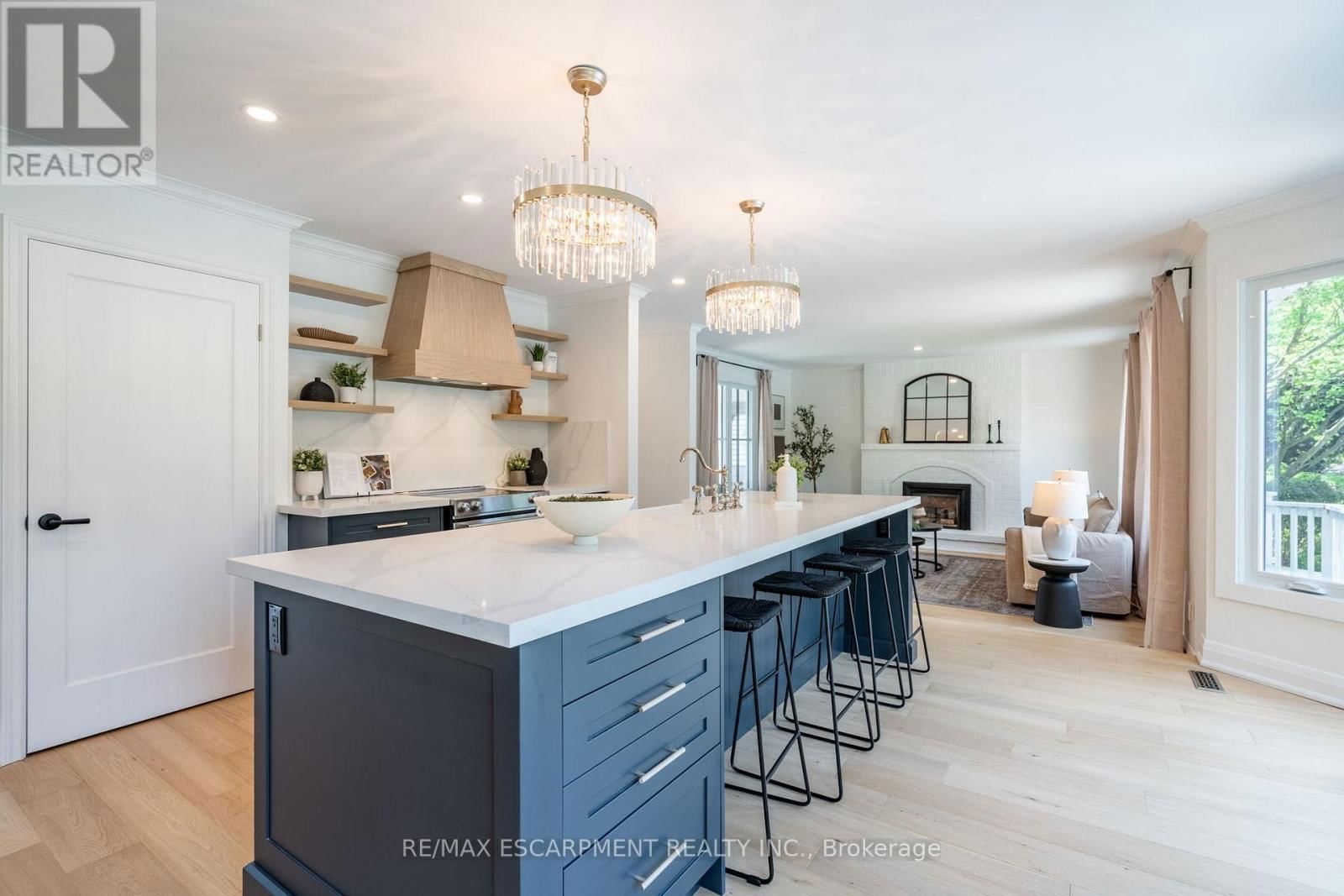 21 MEANDER CLOSE Image 17