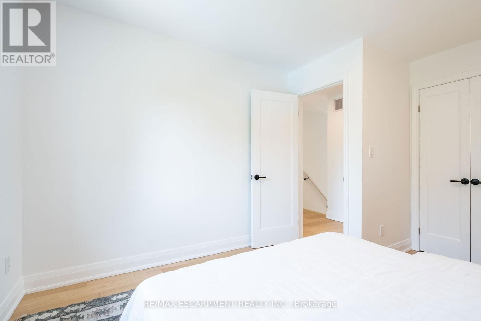 21 MEANDER CLOSE Image 30