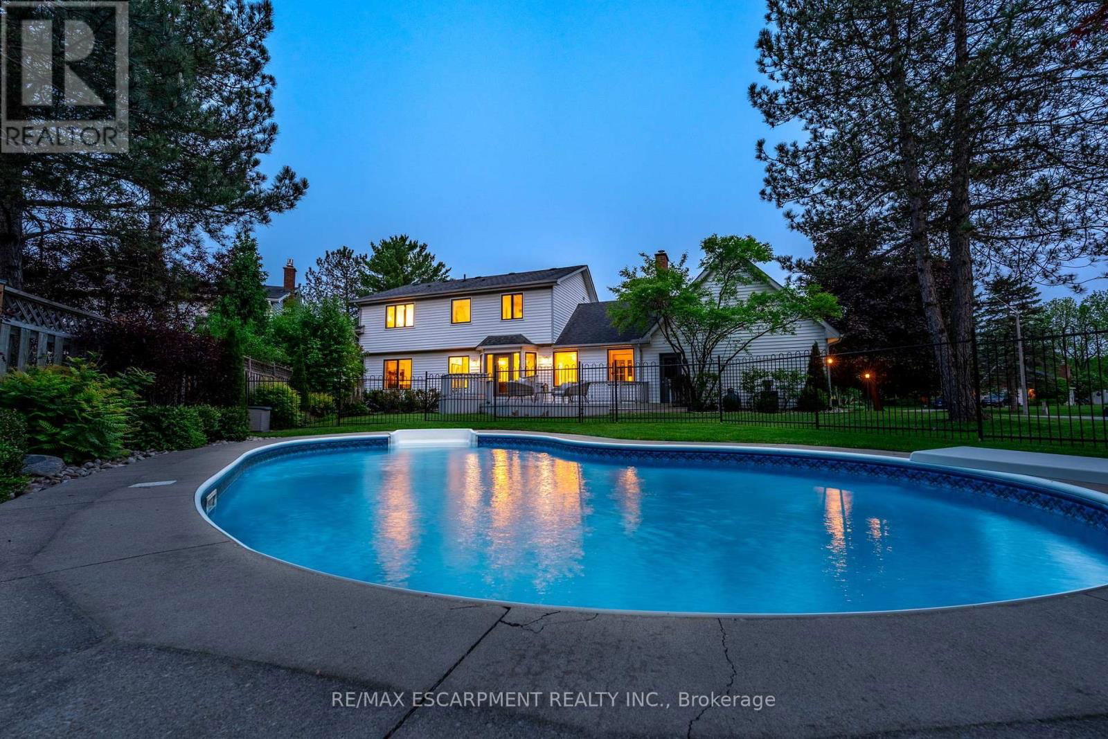 21 MEANDER CLOSE Image 44