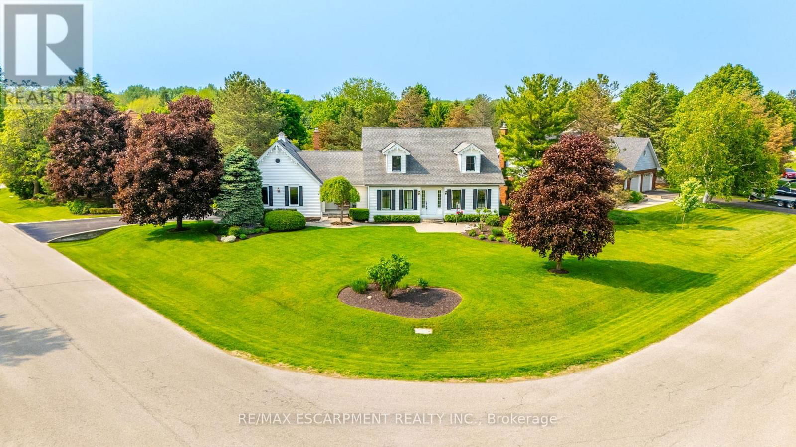 21 MEANDER CLOSE Image 49