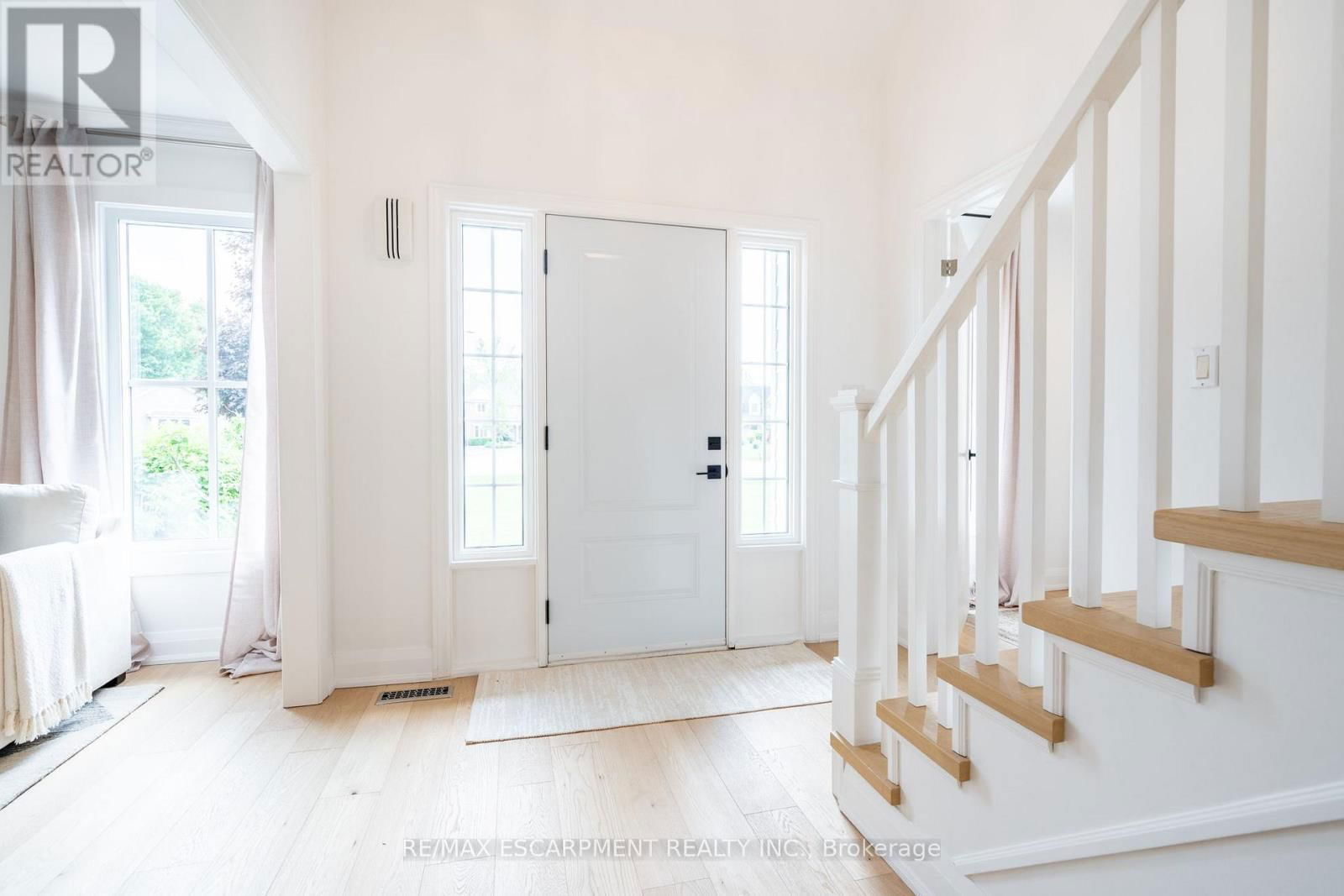 21 MEANDER CLOSE Image 7