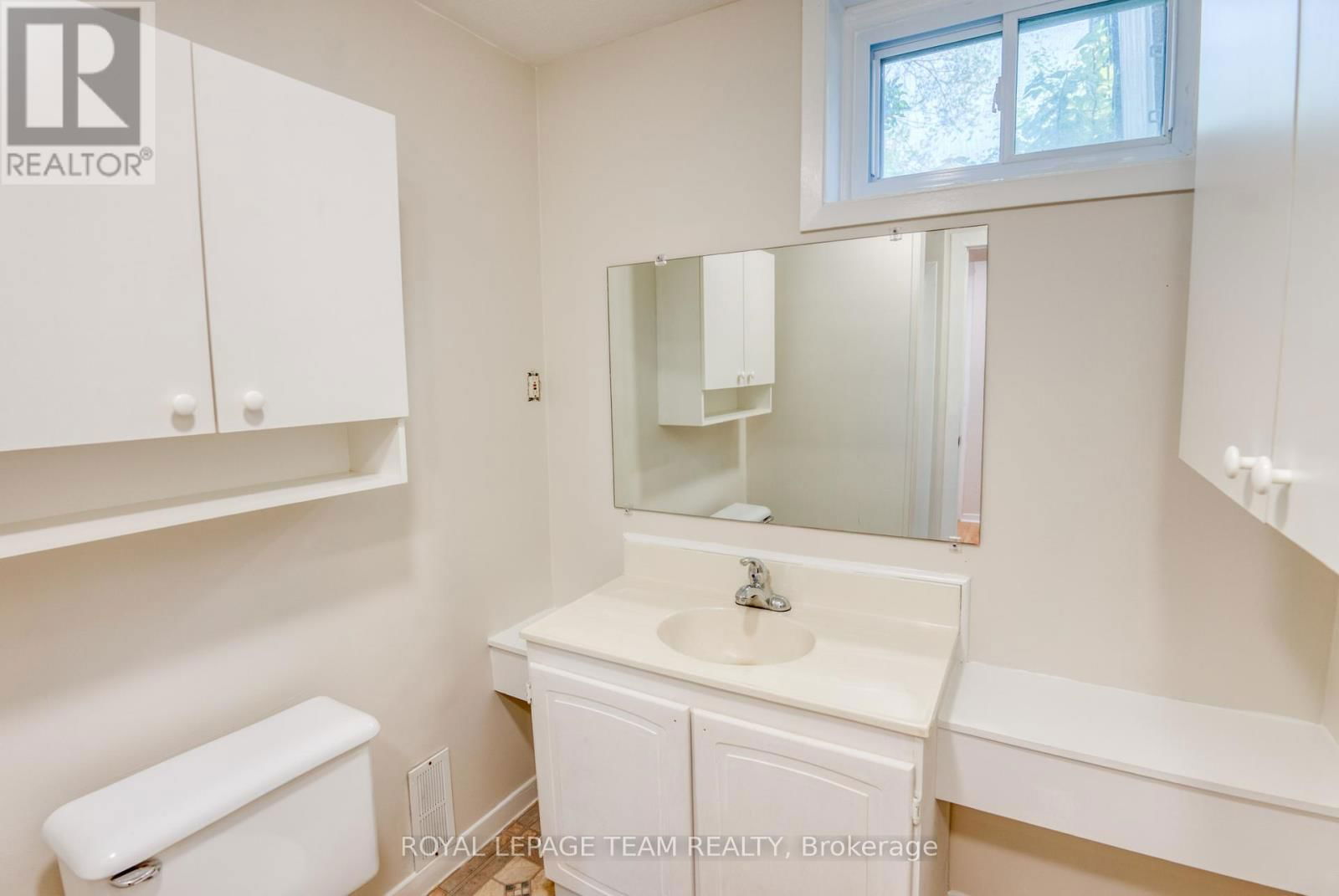 254 WILFRED CRESCENT Image 26
