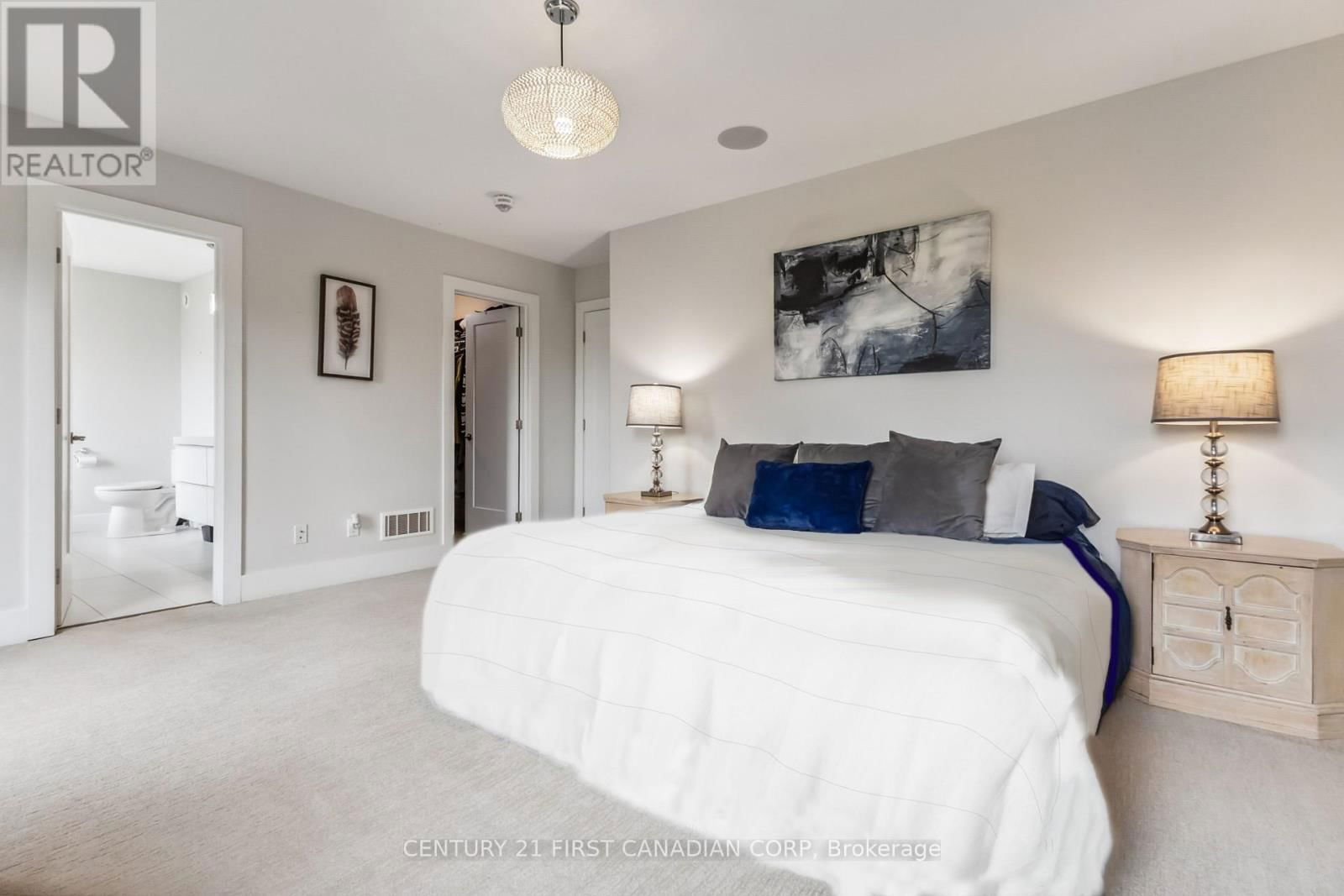 67 - 41 EARLSCOURT TERRACE Image 31