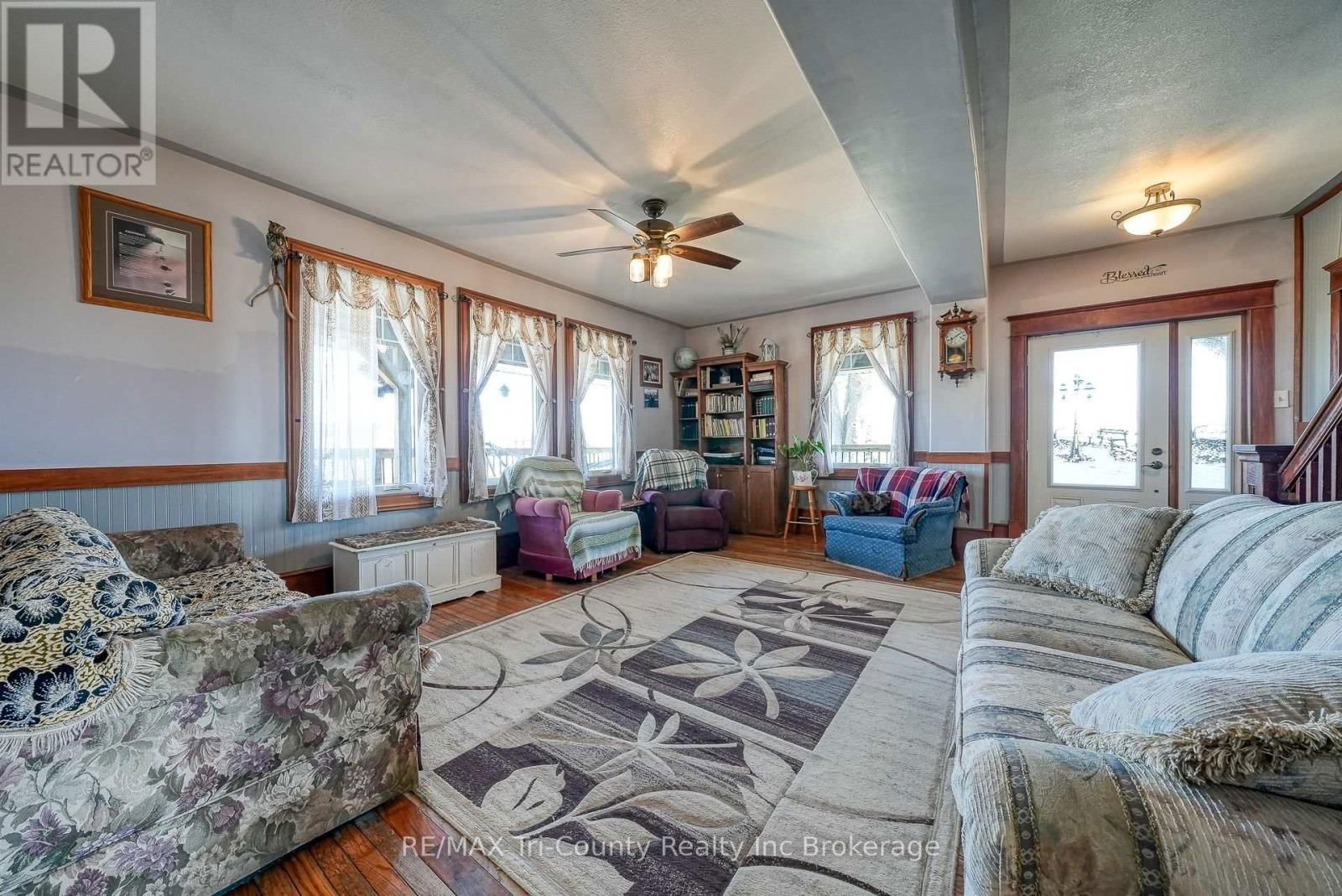 9693 CULLODEN ROAD Image 15