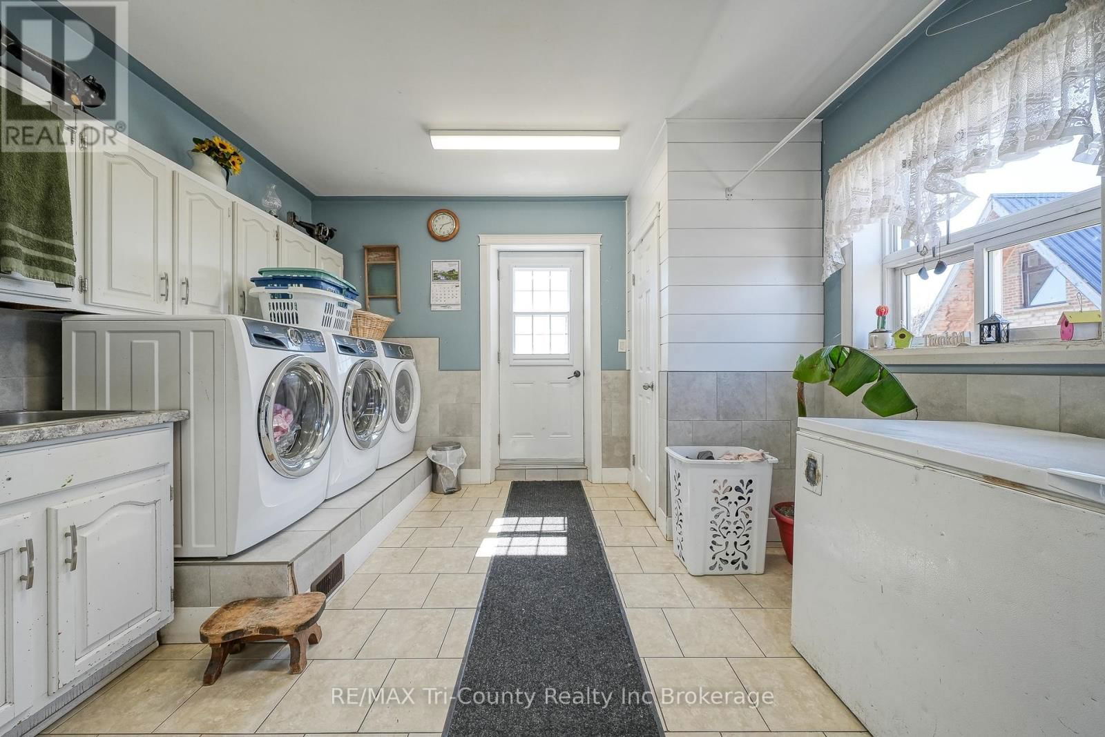 9693 CULLODEN ROAD Image 21