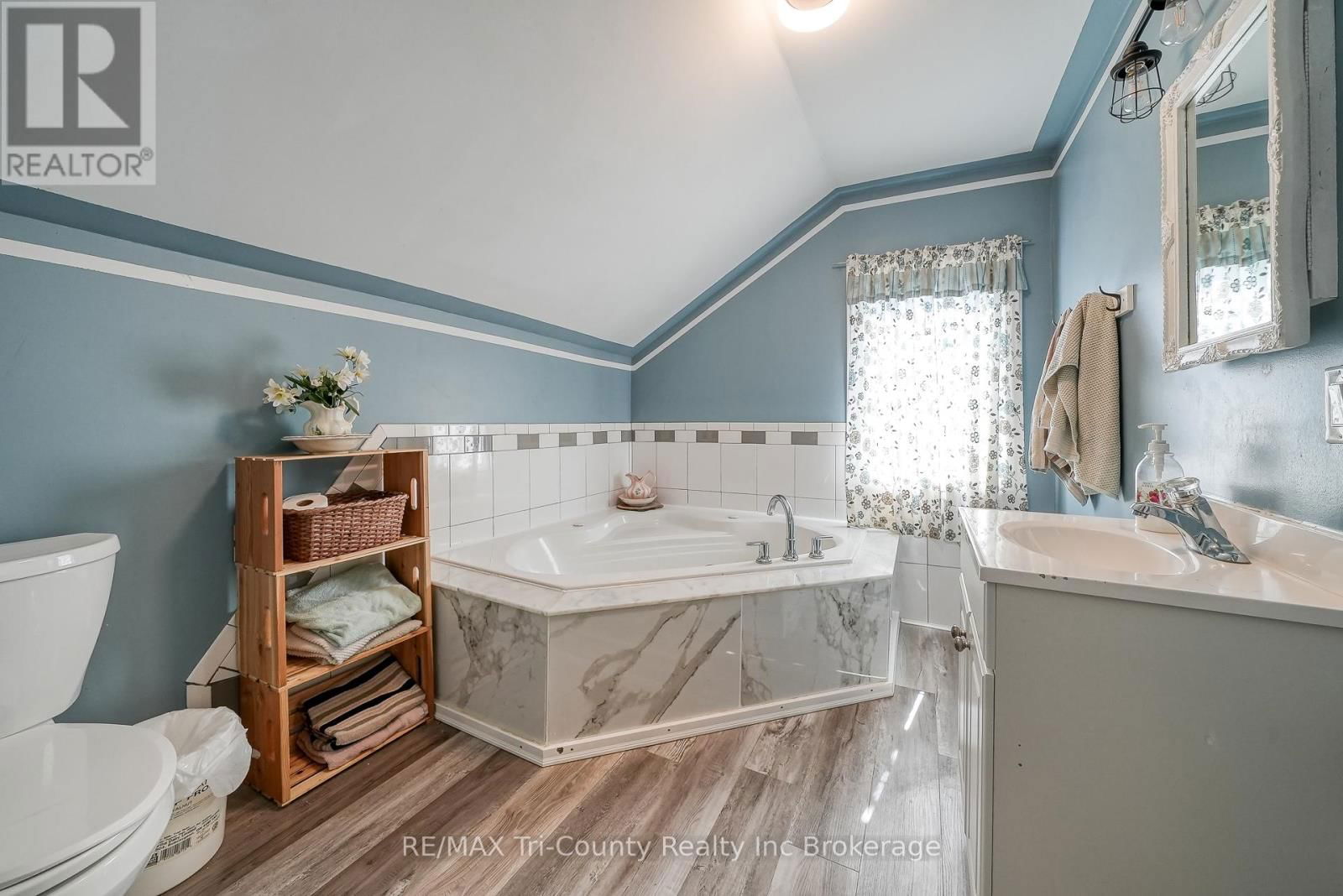 9693 CULLODEN ROAD Image 31