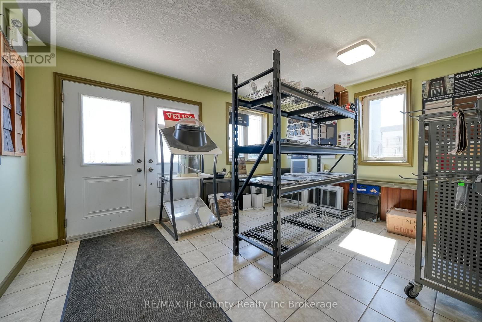 9693 CULLODEN ROAD Image 41