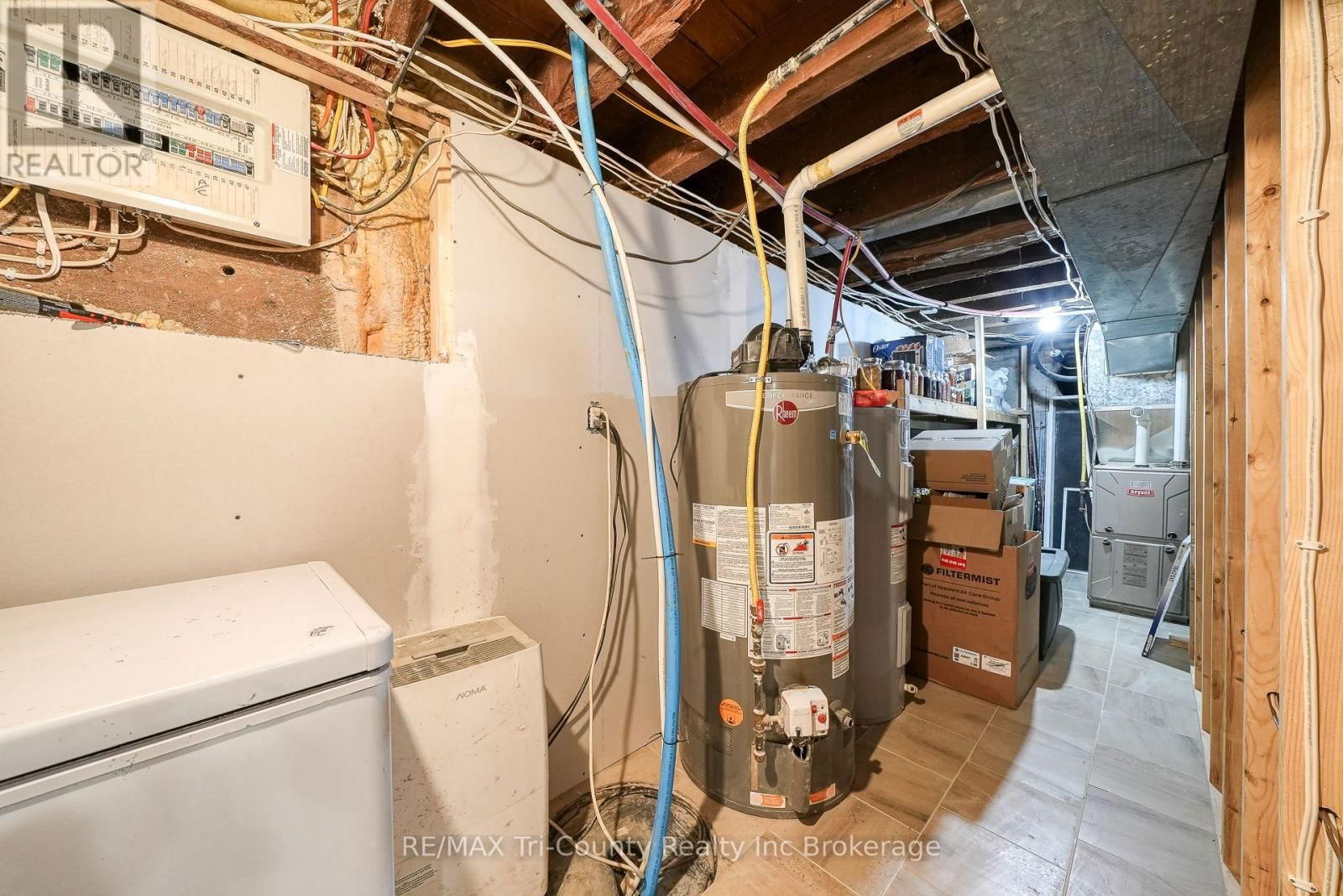 9693 CULLODEN ROAD Image 45
