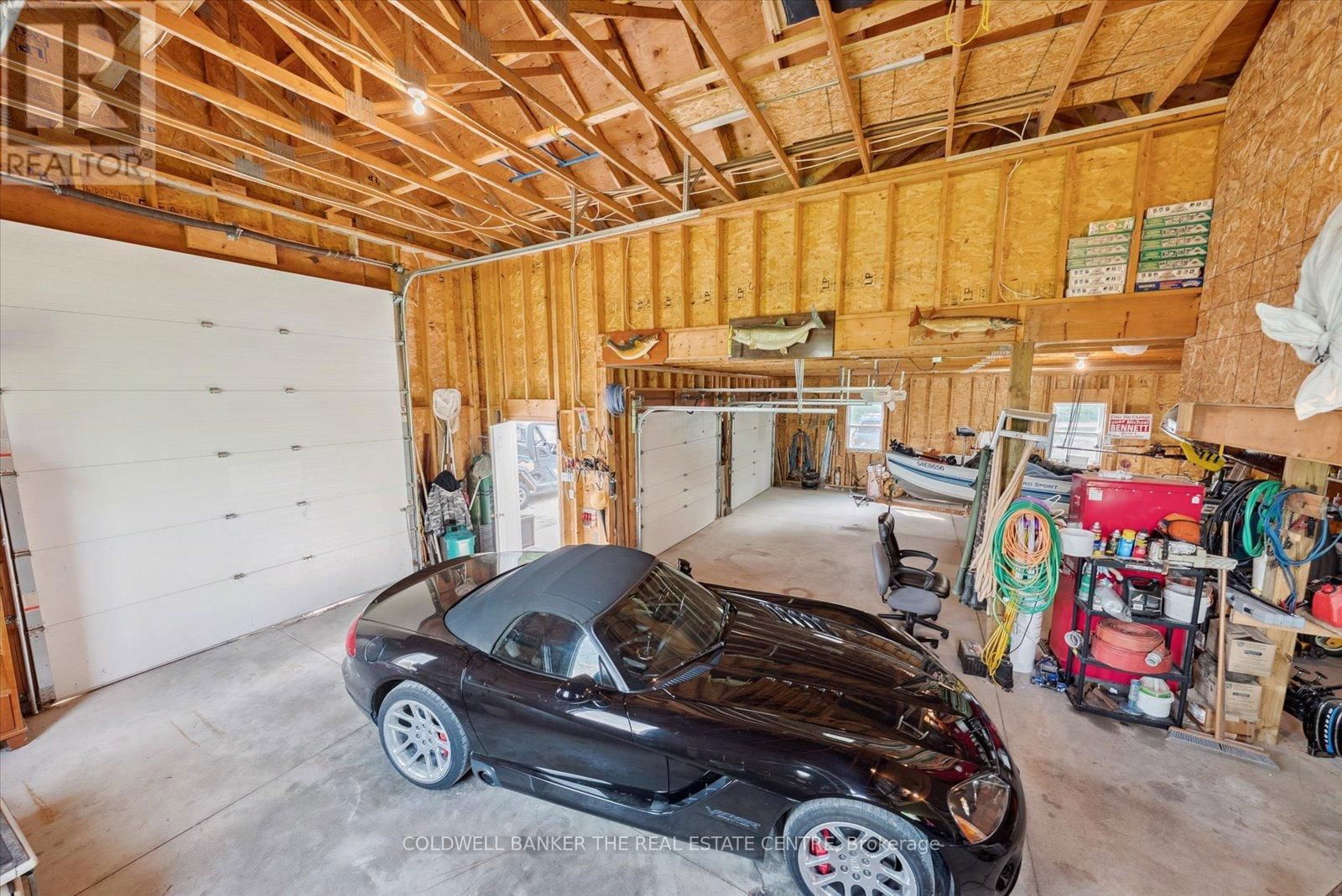 798213 3RD LINE Image 35