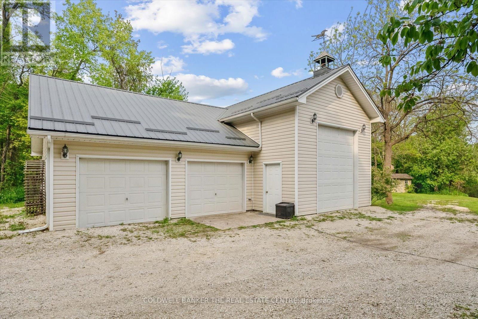 798213 3RD LINE Image 36