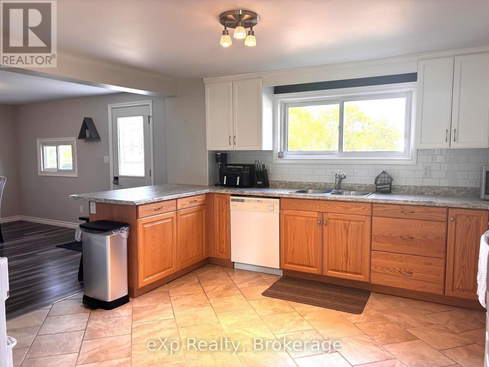 254 16TH STREET Image 16