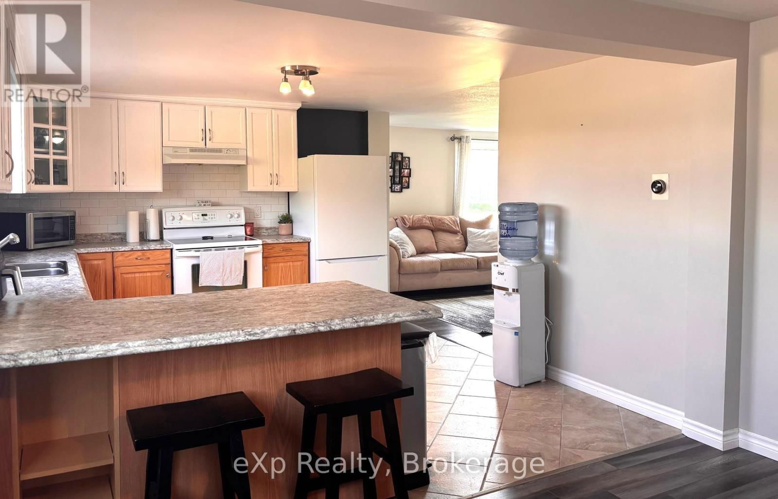 254 16TH STREET Image 19