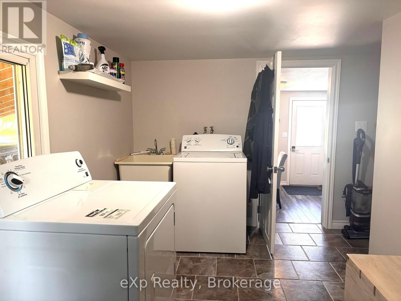 254 16TH STREET Image 24