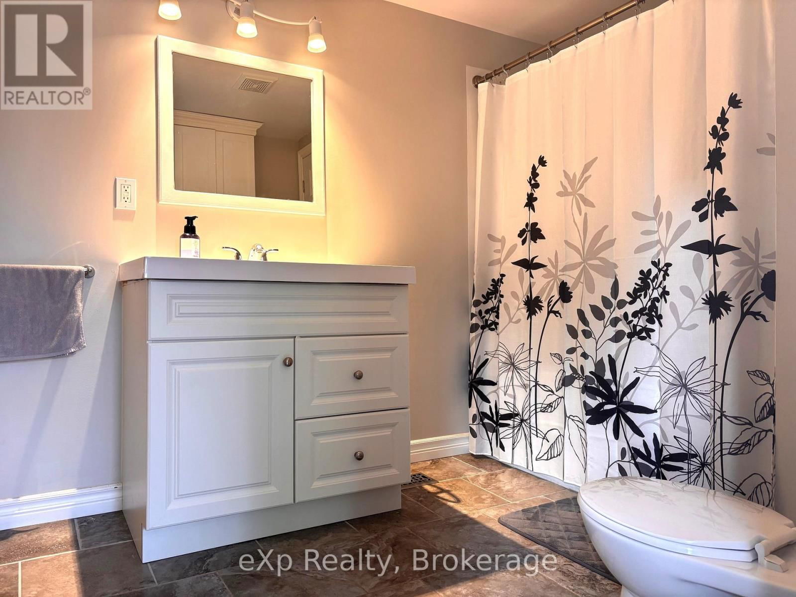 254 16TH STREET Image 25