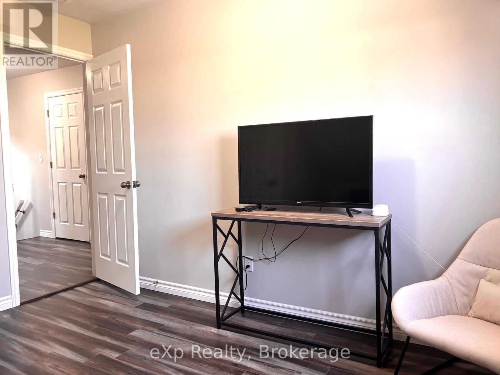 254 16TH STREET Image 35