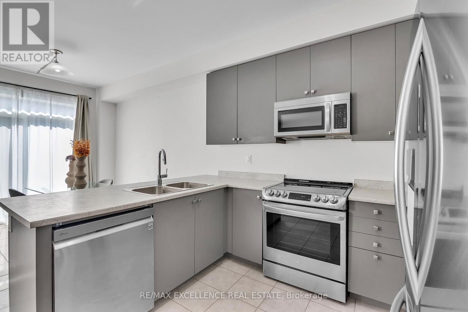 12 WHITHORN CRESCENT Image 12
