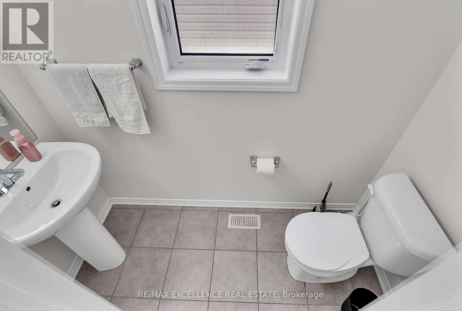 12 WHITHORN CRESCENT Image 26