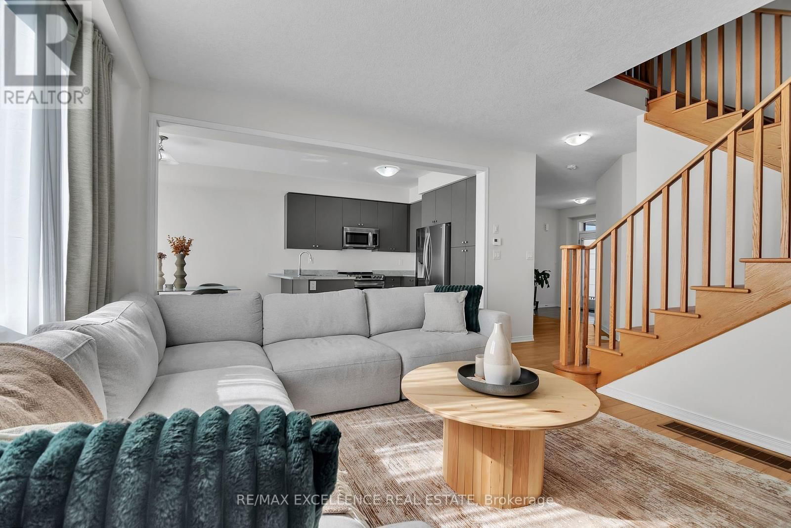 12 WHITHORN CRESCENT Image 8