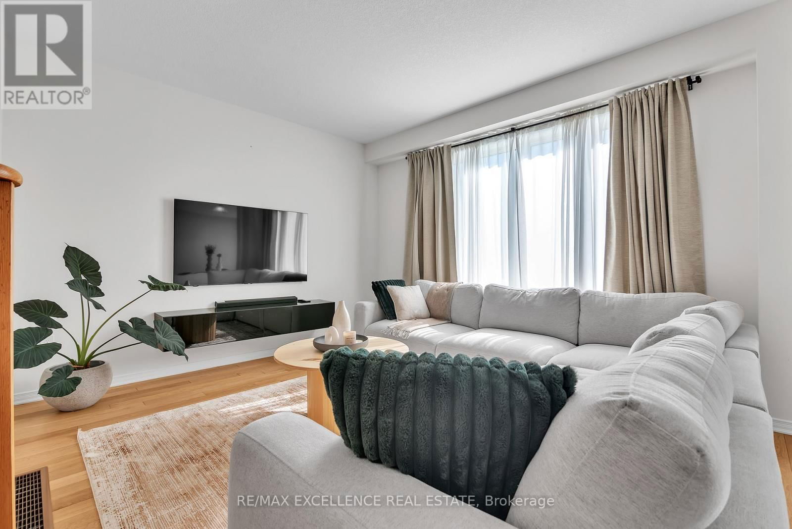12 WHITHORN CRESCENT Image 9
