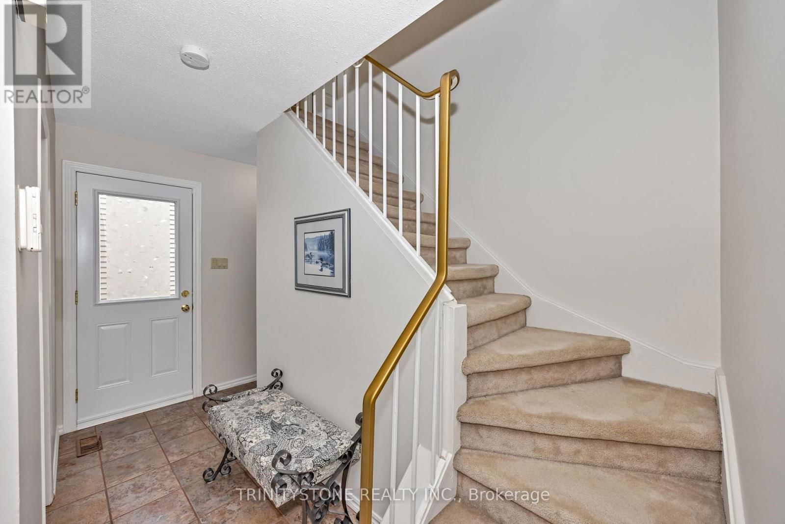 59 STABLE WAY Image 18
