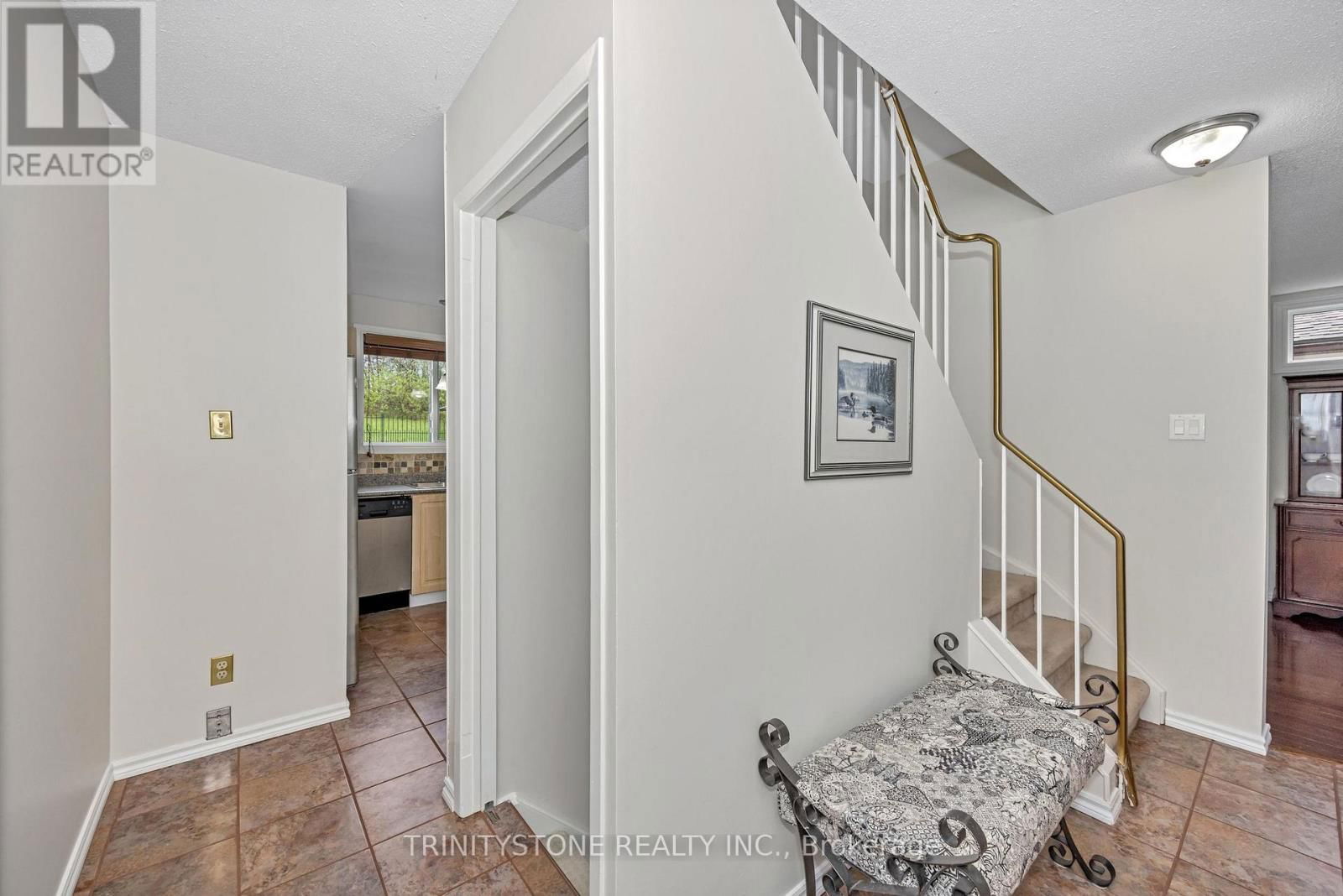 59 STABLE WAY Image 19