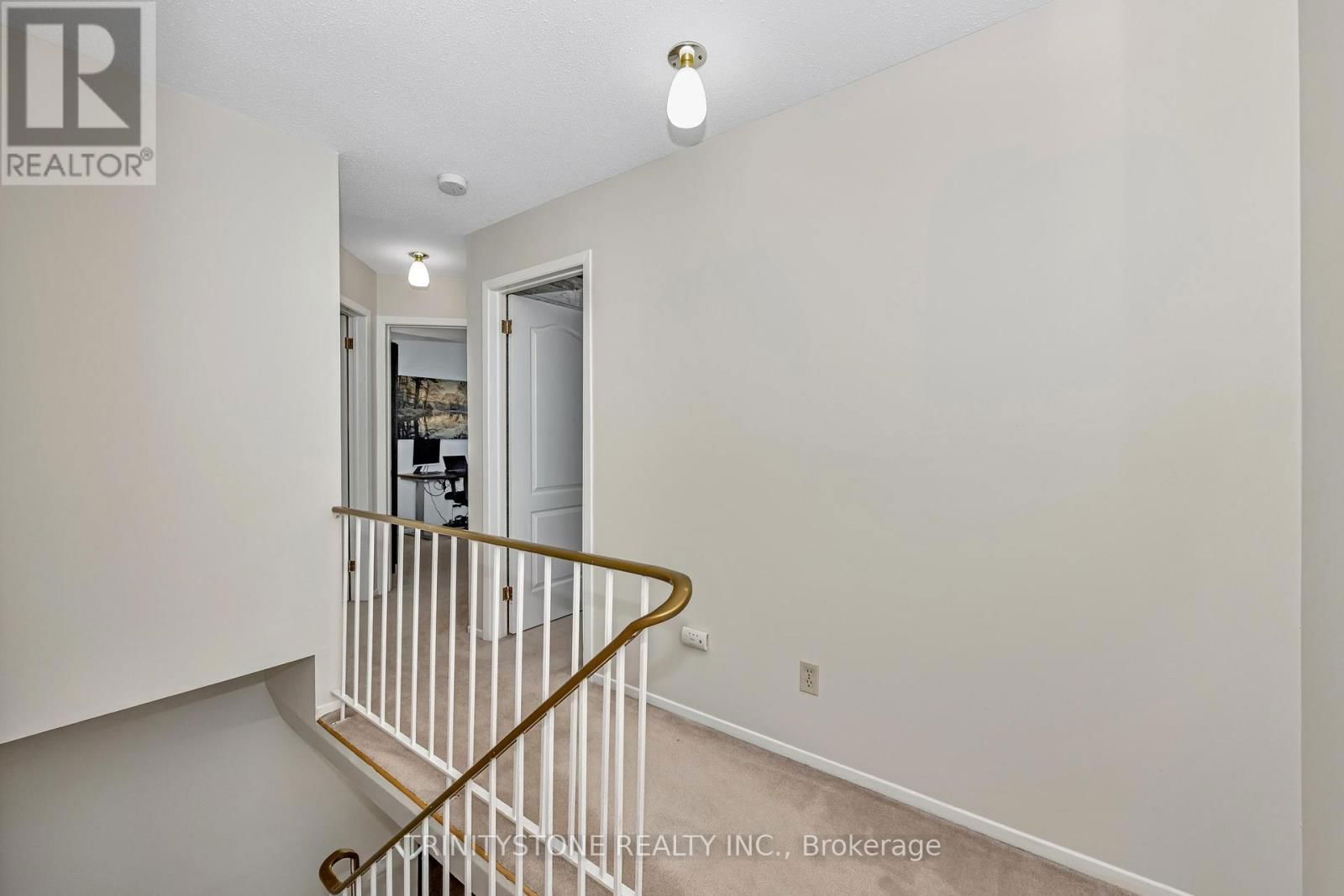 59 STABLE WAY Image 20