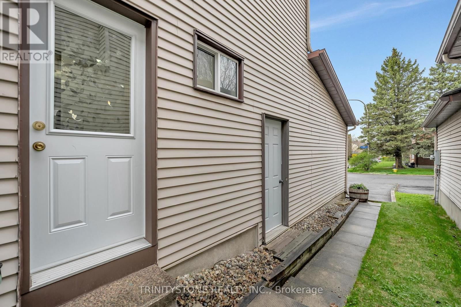 59 STABLE WAY Image 37