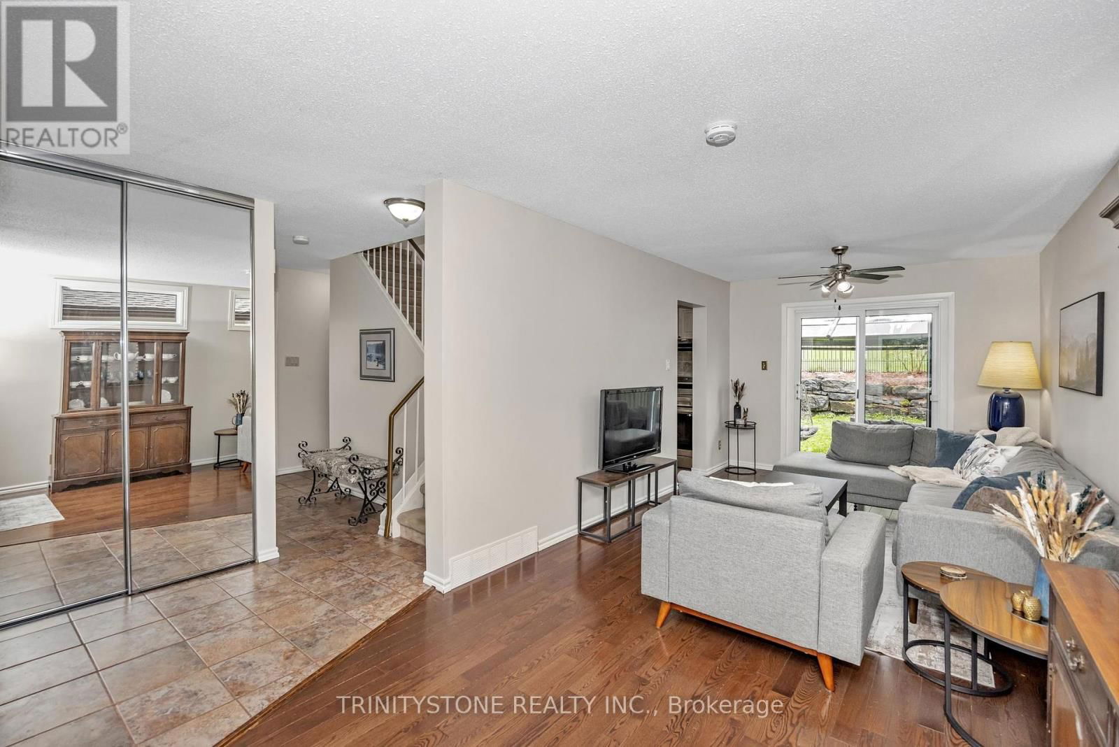 59 STABLE WAY Image 6