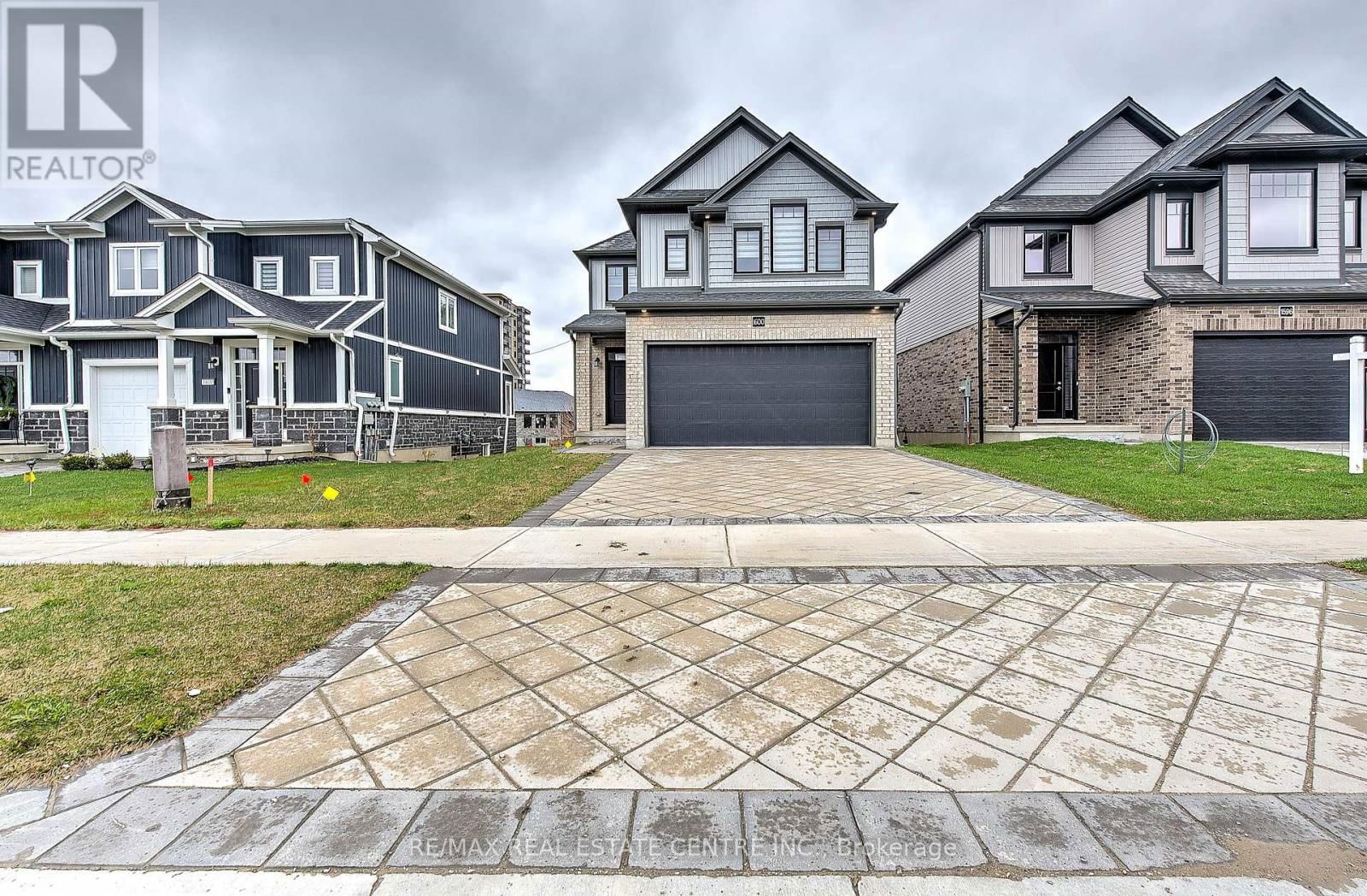 1600 NOAH BEND Image 3