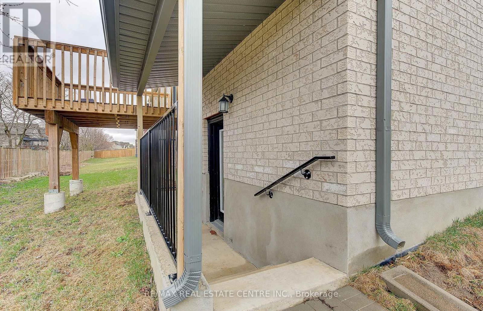 1600 NOAH BEND Image 43