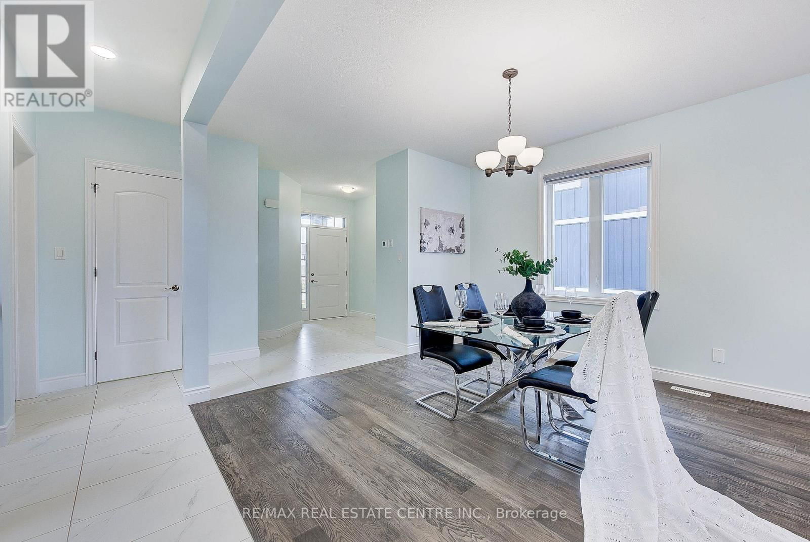 1600 NOAH BEND Image 7