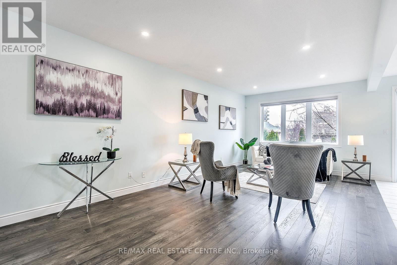 1600 NOAH BEND Image 9